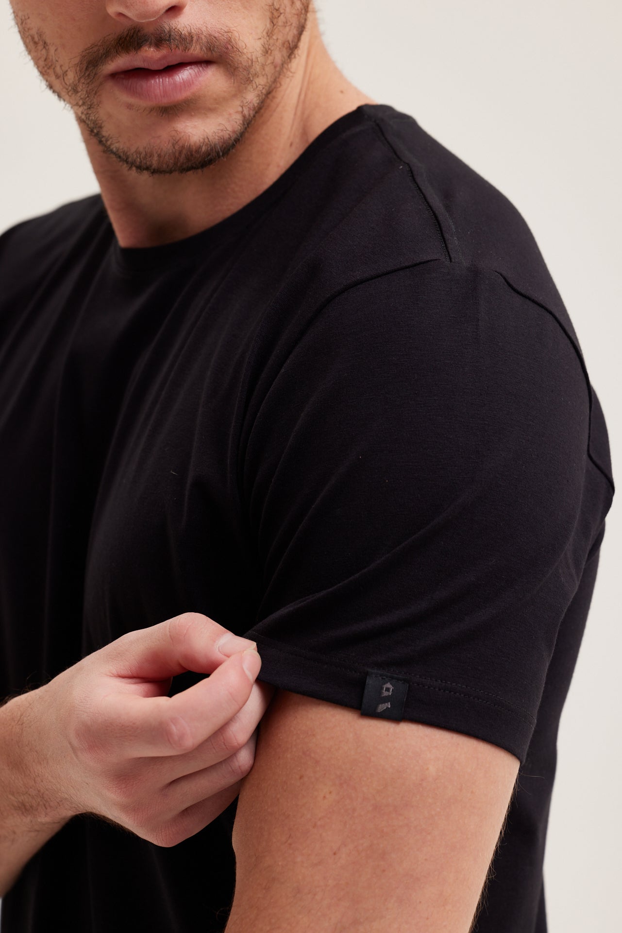 Camiseta Preta – Prime T-Shirt Hannport